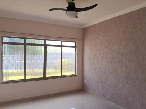 imagem 5 - Casa com ótima localização, quintal grande imagem 5 - Casa com ótima localização, quintal grande