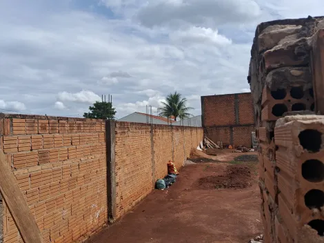 imagem 5 - Terreno murado com água e luz ligados em rua de grande movimento imagem 5 - Terreno murado com água e luz ligados em rua de grande movimento