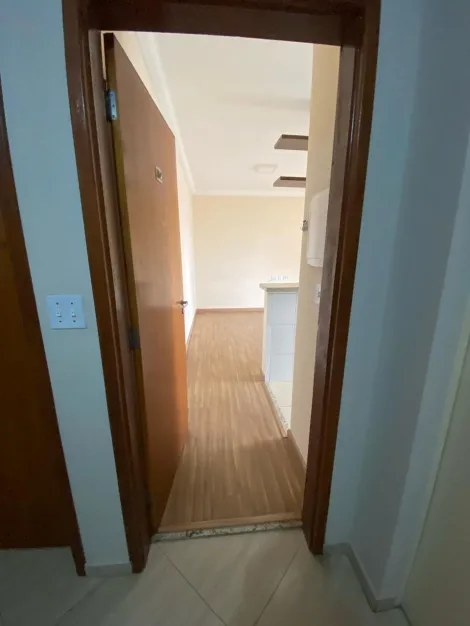 Alugar Apartamento / Padrão em São Carlos. apenas R$ 2.600,00