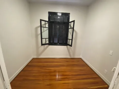 imagem 5 - Casa comercial ou residencial no Centro no andar superior a Paralelo Med em São Carlos imagem 5 - Casa comercial ou residencial no Centro no andar superior a Paralelo Med em São Carlos