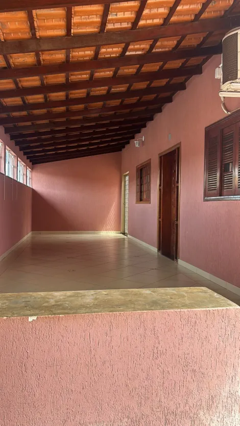 Ibate Centro Casa Locacao R$ 6.112,00 5 Dormitorios 4 Vagas Area do terreno 780.00m2 Area construida 320.00m2