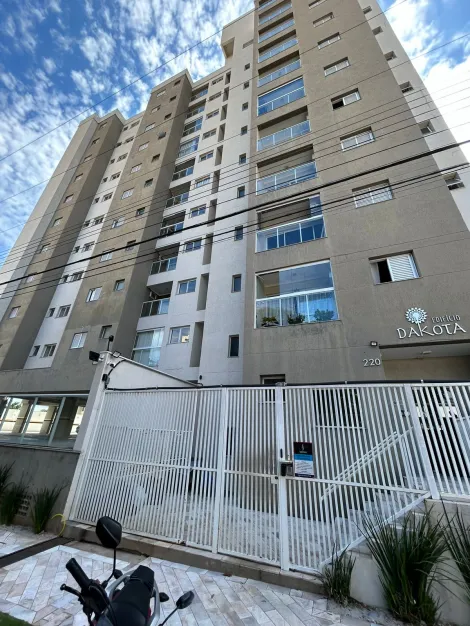 Alugar Apartamento / Padrão em São Carlos. apenas R$ 1.580,00