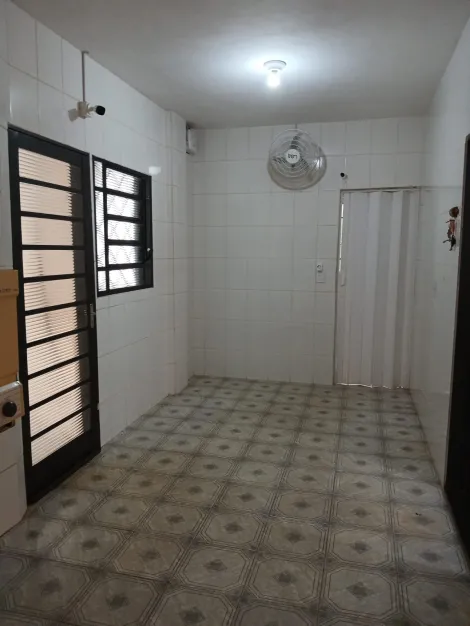 imagem 4 - Casa com boa localização próximo a mercado e comércio imagem 4 - Casa com boa localização próximo a mercado e comércio