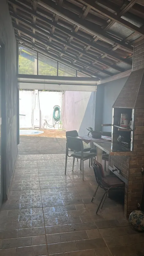 imagem 1 - Casa com ótima localização, com piscina e acesso fácil para o centro imagem 1 - Casa com ótima localização, com piscina e acesso fácil para o centro