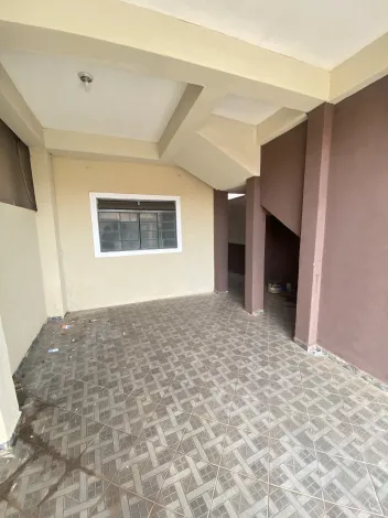 imagem 2 - Casa padrão bem espaçosa e com área de churrasco imagem 2 - Casa padrão bem espaçosa e com área de churrasco