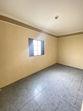 imagem 4 - Casa padrão bem espaçosa e com área de churrasco imagem 4 - Casa padrão bem espaçosa e com área de churrasco