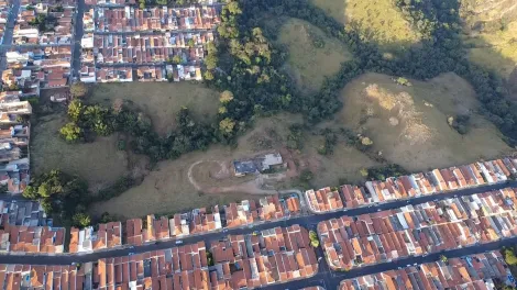 imagem 3 - Área grande muito bem localizada com Bairro Jardim Belvedere. imagem 3 - Área grande muito bem localizada com Bairro Jardim Belvedere.