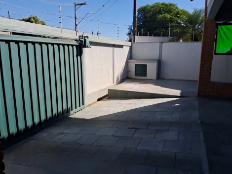 imagem 2 - Casa de esquina com ótima localização, 03 dormitórios com suíte imagem 2 - Casa de esquina com ótima localização, 03 dormitórios com suíte