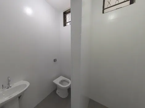 imagem 5 - Pé direito com 5 metros - trifásico - Escritório - banheiro - ótima localização imagem 5 - Pé direito com 5 metros - trifásico - Escritório - banheiro - ótima localização