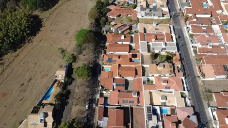 imagem 4 - Casa 3 Dormitórios sendo 2 Suites Com piscina e Vaga cobertas para 2 Carros. imagem 4 - Casa 3 Dormitórios sendo 2 Suites Com piscina e Vaga cobertas para 2 Carros.