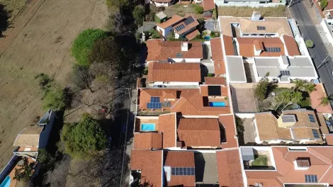 imagem 3 - Casa 3 Dormitórios sendo 2 Suites Com piscina e Vaga cobertas para 2 Carros. imagem 3 - Casa 3 Dormitórios sendo 2 Suites Com piscina e Vaga cobertas para 2 Carros.