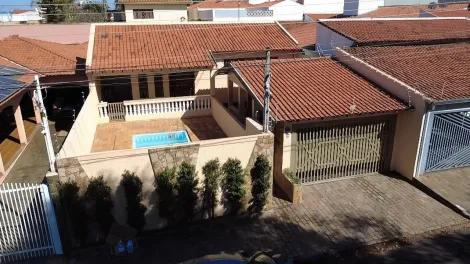 imagem 1 - Casa 3 Dormitórios sendo 2 Suites Com piscina e Vaga cobertas para 2 Carros. imagem 1 - Casa 3 Dormitórios sendo 2 Suites Com piscina e Vaga cobertas para 2 Carros.