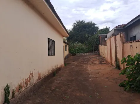 imagem 3 - Casa com ótima localização e amplo terreno, ótimo investimento. imagem 3 - Casa com ótima localização e amplo terreno, ótimo investimento.