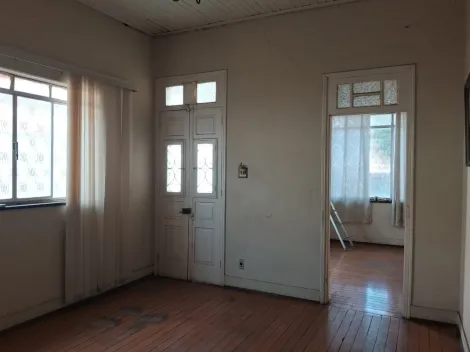 imagem 3 - Casa com localização privilegiada, entre ruas 02 e 03, no Bairro Centro. imagem 3 - Casa com localização privilegiada, entre ruas 02 e 03, no Bairro Centro.