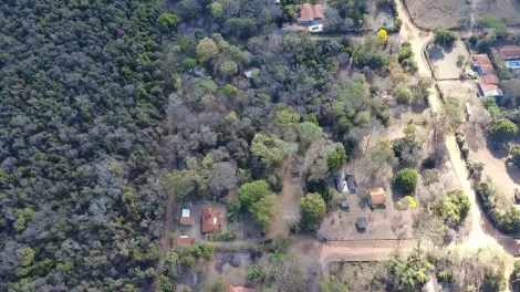 imagem 5 - Chácara localizada dentro do Condomínio Val Paraiso 1, Bem localizada e segura. imagem 5 - Chácara localizada dentro do Condomínio Val Paraiso 1, Bem localizada e segura.