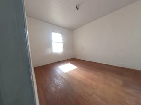 imagem 4 - Casa no centro com 4 Dormitórios tanto para residencial quanto comercial. imagem 4 - Casa no centro com 4 Dormitórios tanto para residencial quanto comercial.