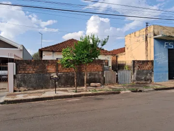 imagem 1 - Excelente oportunidade de investimento! Casa com ótima localização, no centro de Américo Brasiliense. imagem 1 - Excelente oportunidade de investimento! Casa com ótima localização, no centro de Américo Brasiliense.