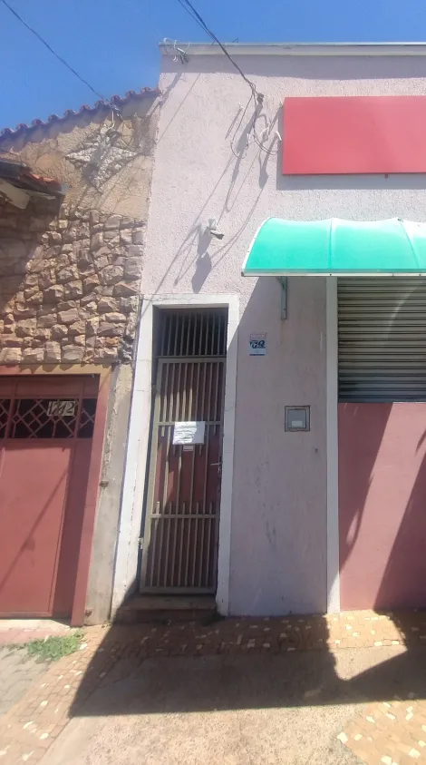 imagem 1 - Casa de Fundo com 1 Dormitório no centro De São Carlos. imagem 1 - Casa de Fundo com 1 Dormitório no centro De São Carlos.