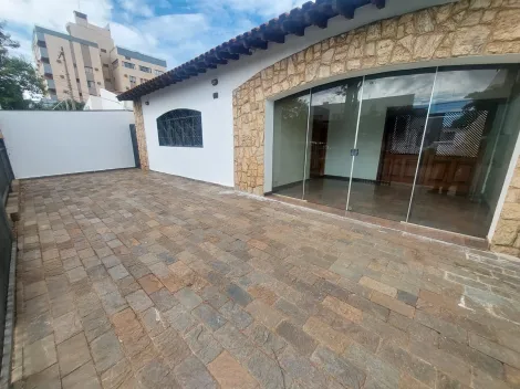 imagem 1 - Casa com localização espetacular, em frente a Praça dos Paliteiros. imagem 1 - Casa com localização espetacular, em frente a Praça dos Paliteiros.